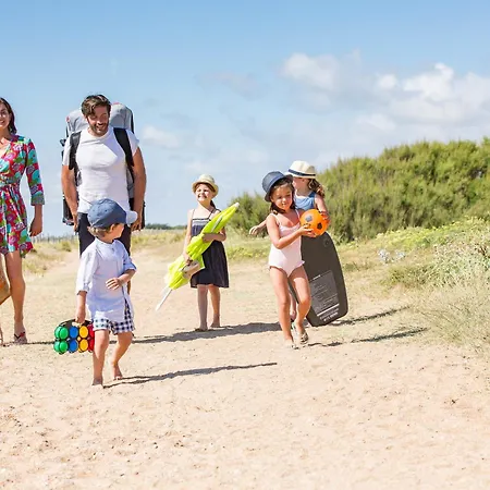 T3 Renove Face A La Avec Garage Et Wifi - Fr-1-92-919 Ле-Сабль-д’Олон