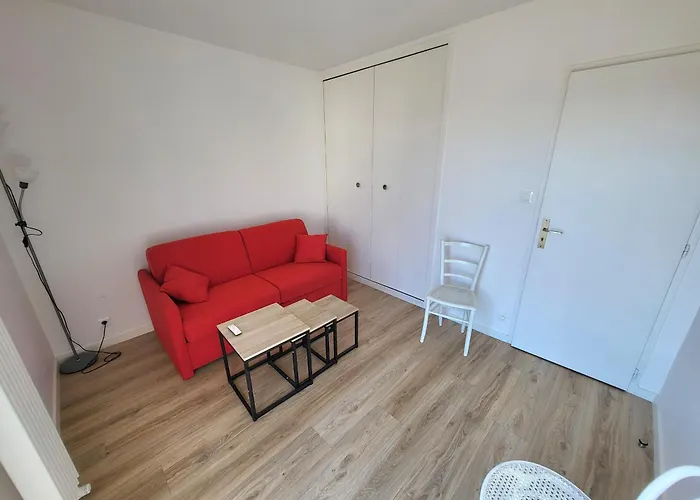 T3 Renove Face A La Avec Garage Et Wifi - Fr-1-92-919 Apartmán